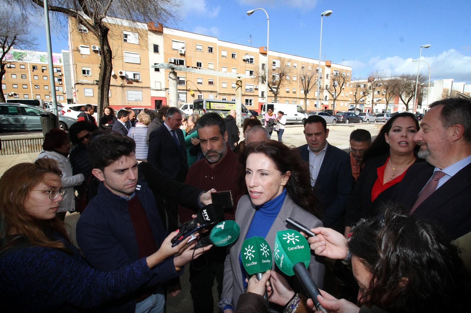 La consejera Rocío Ruiz visita el Centro Social Joaquín Martín Jiménez "Quini", en imágenes