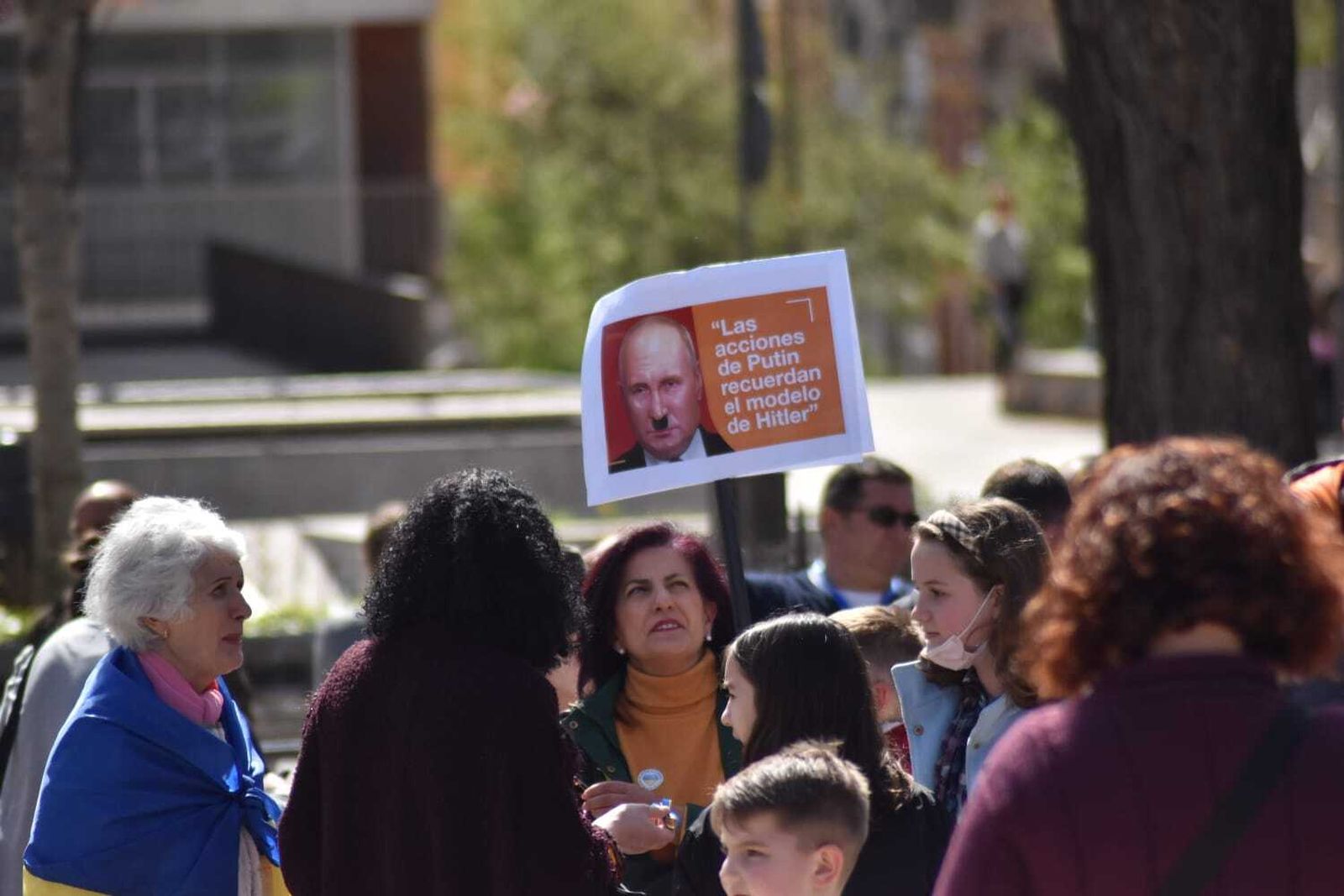 Así ha sido la movilización en Granada en apoyo al pueblo ucraniano