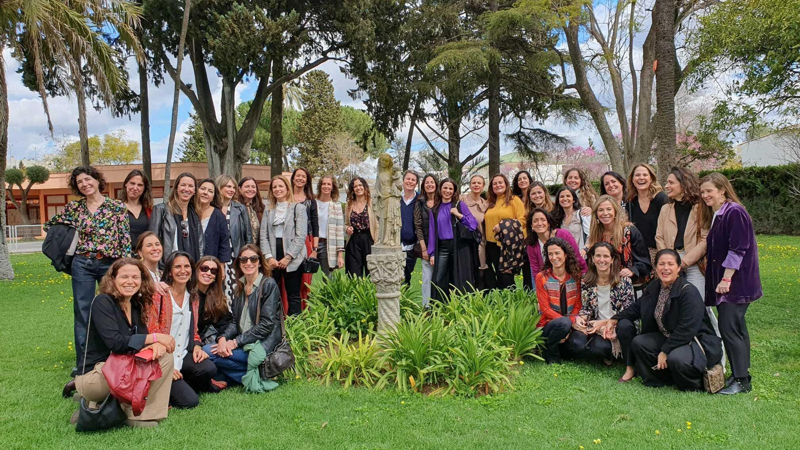 Otra imagen de las antiguas alumnas.