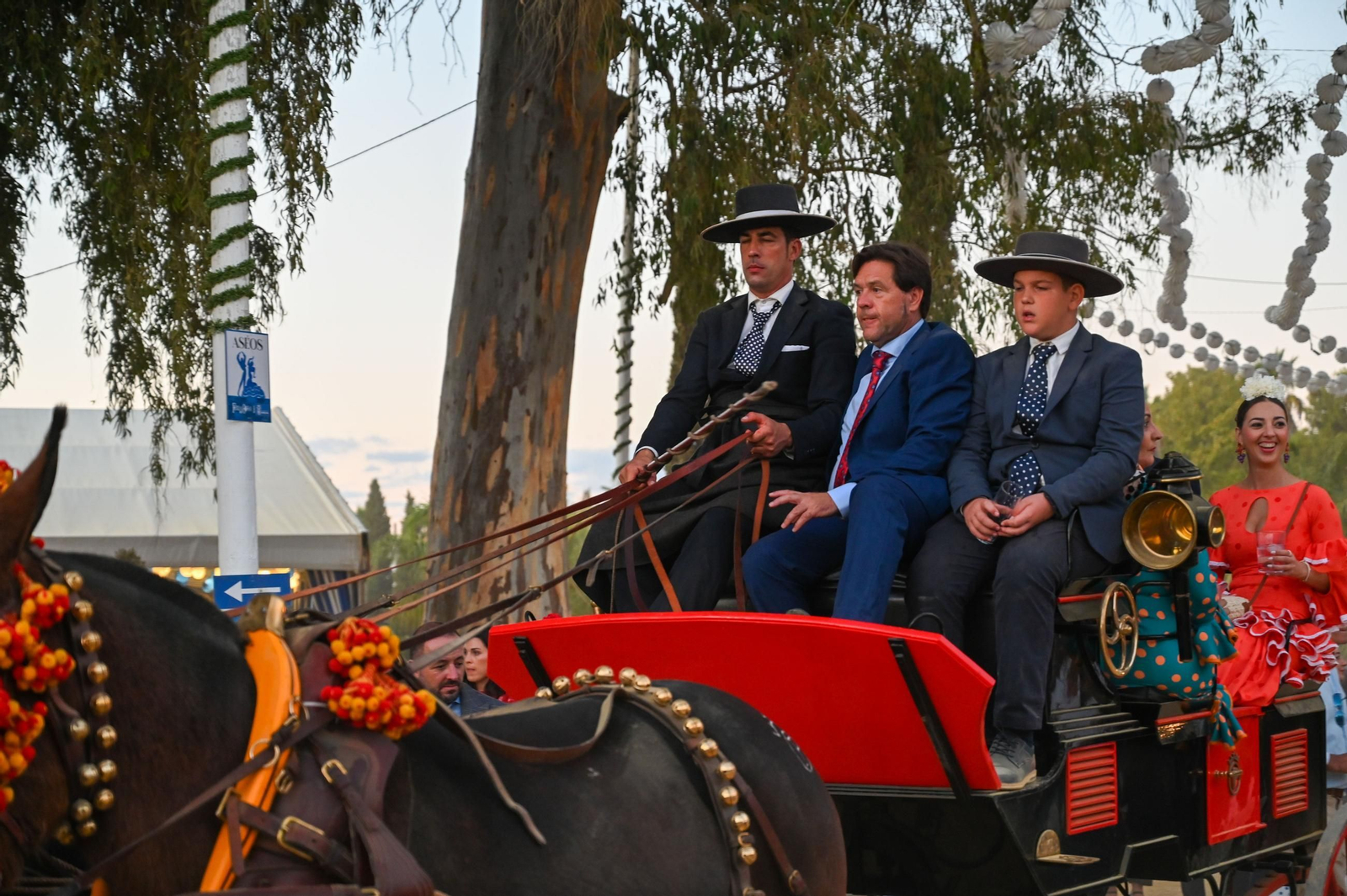 Imágenes del ambiente nocturno del 11 de octubre en la Feria del Caballo 2025