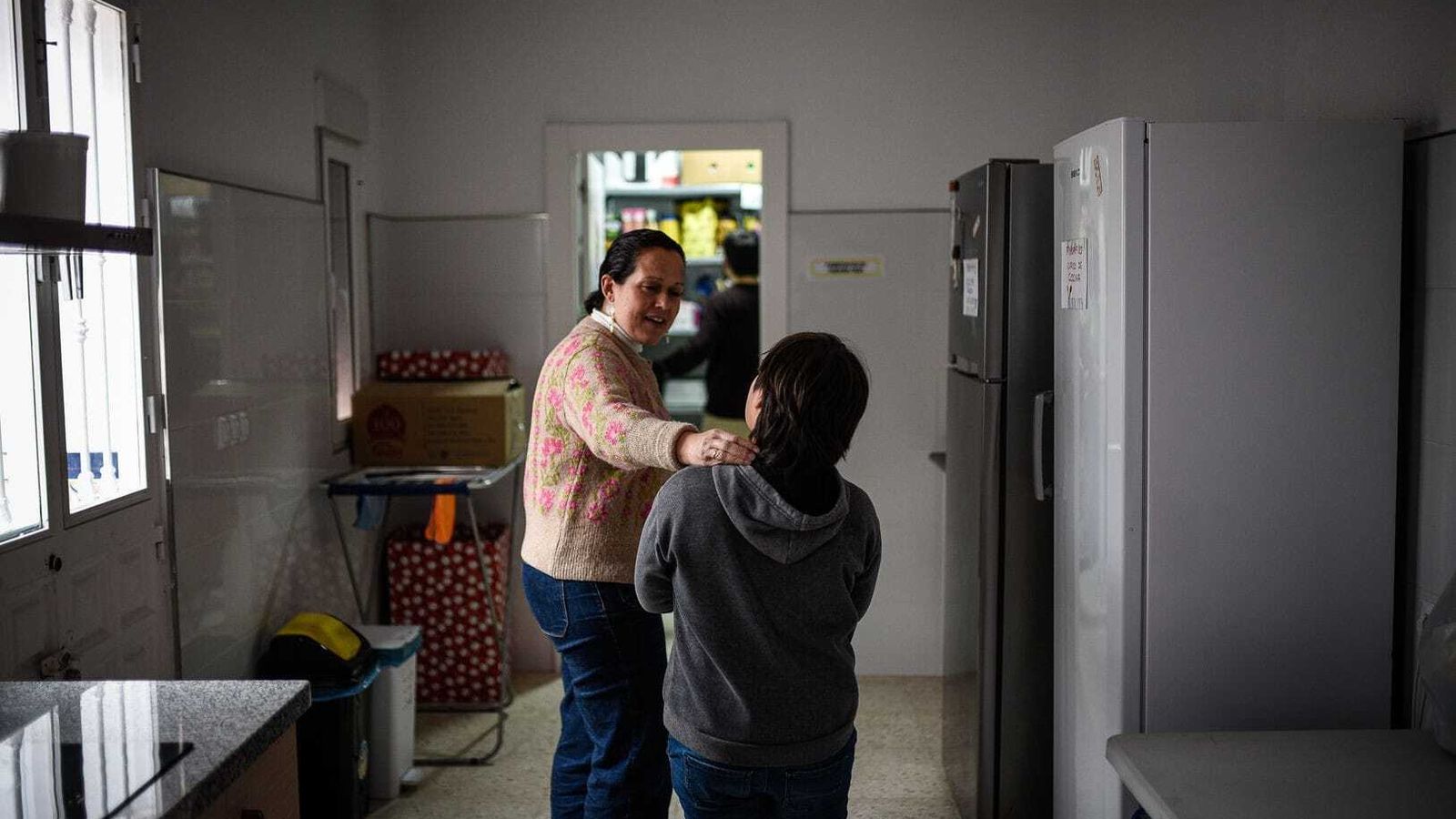 Una de las voluntarias en el proyecto 'Educar para crecer'.