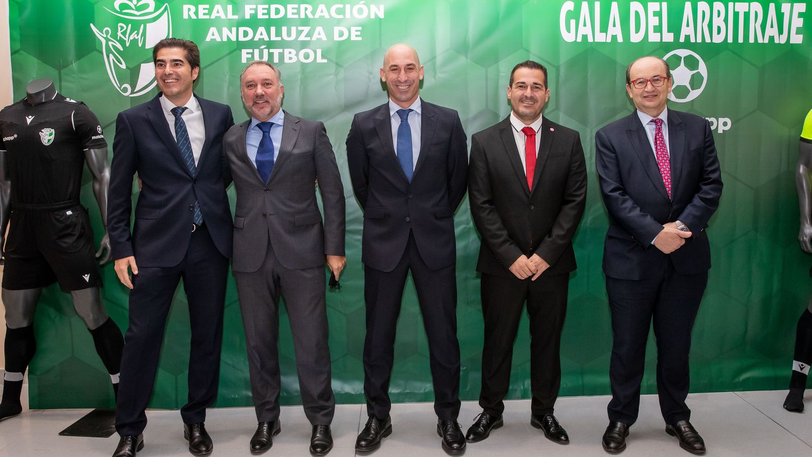 Foto de familia en la Gala del Arbitraje Andaluz.