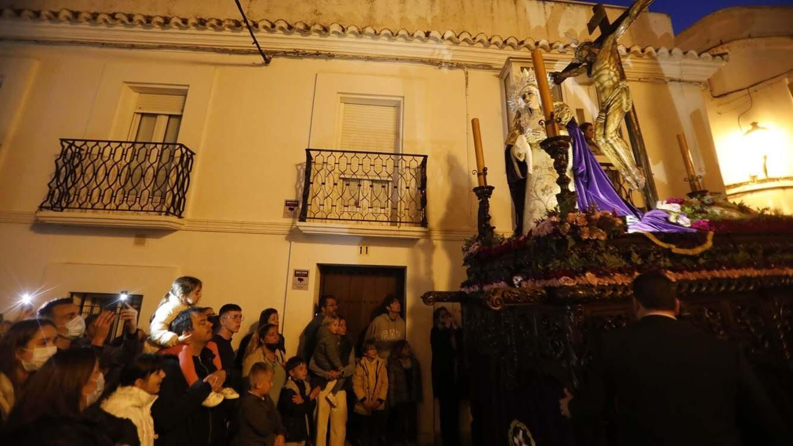 Las imágenes del Miércoles Santo en Tarifa: El Consuelo