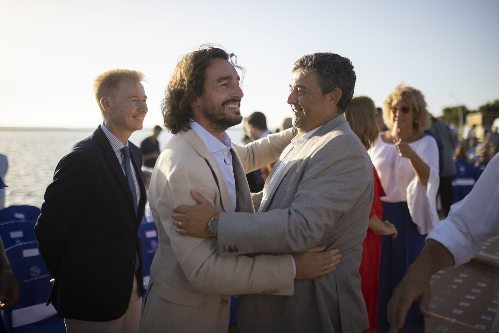 Imágenes de la inauguración De la Fuente de las Naciones en el Paseo de la Ría