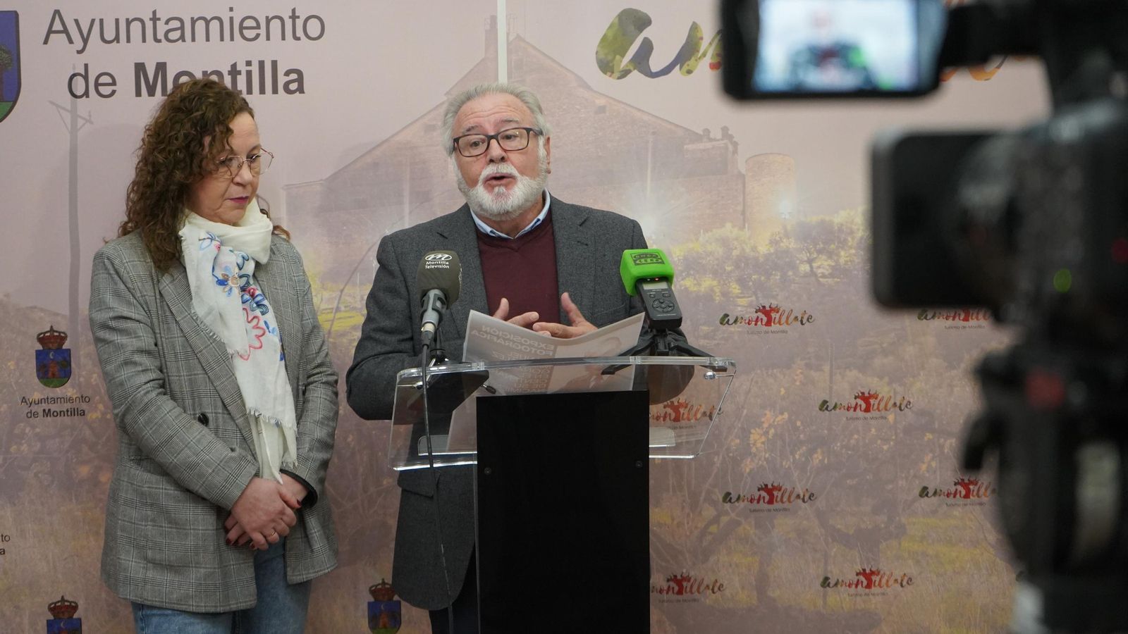 Soledad Raya y Pepe Rey presentan la exposición de Manuel González.