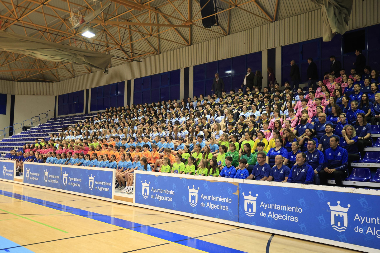 Las fotos de familia del Club Balonmano Ciudad de Algeciras 2025-26