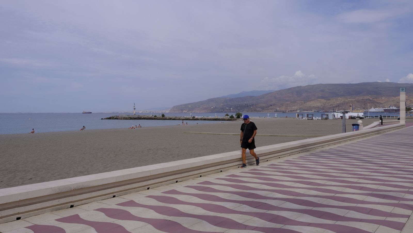 1 de junio en el Paseo Marítimo de Almería