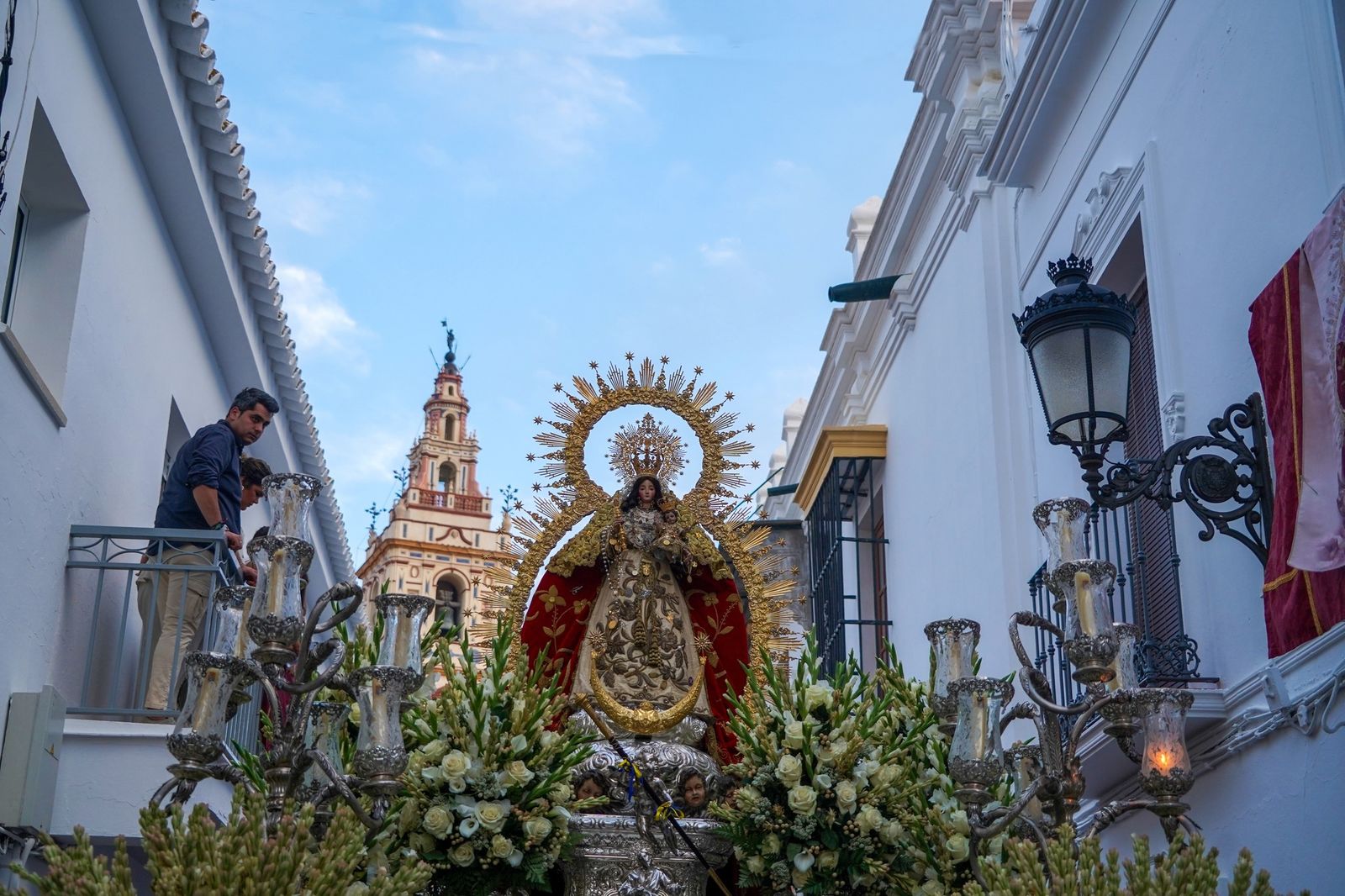 Imágenes de la procesión de la Virgen de Montemayor en Moguer