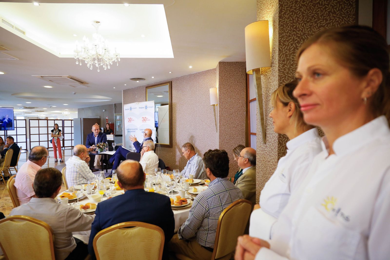Imágenes del desayuno coloquio de Diario de Almería, con Jesús Barranco, CEO de La Unión