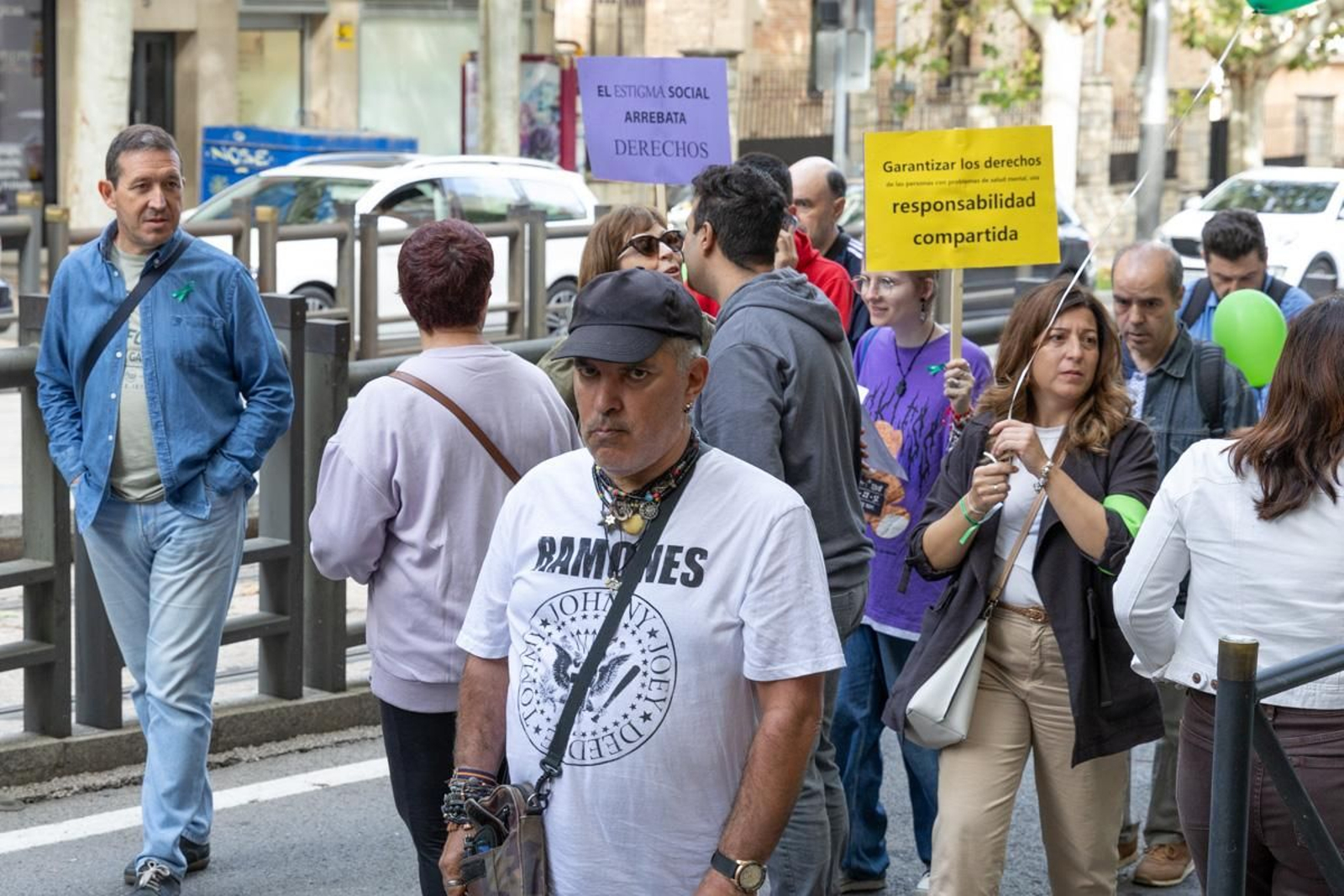 Marcha organizada con motivo del Día Mundial de la Salud Mental, en imágenes