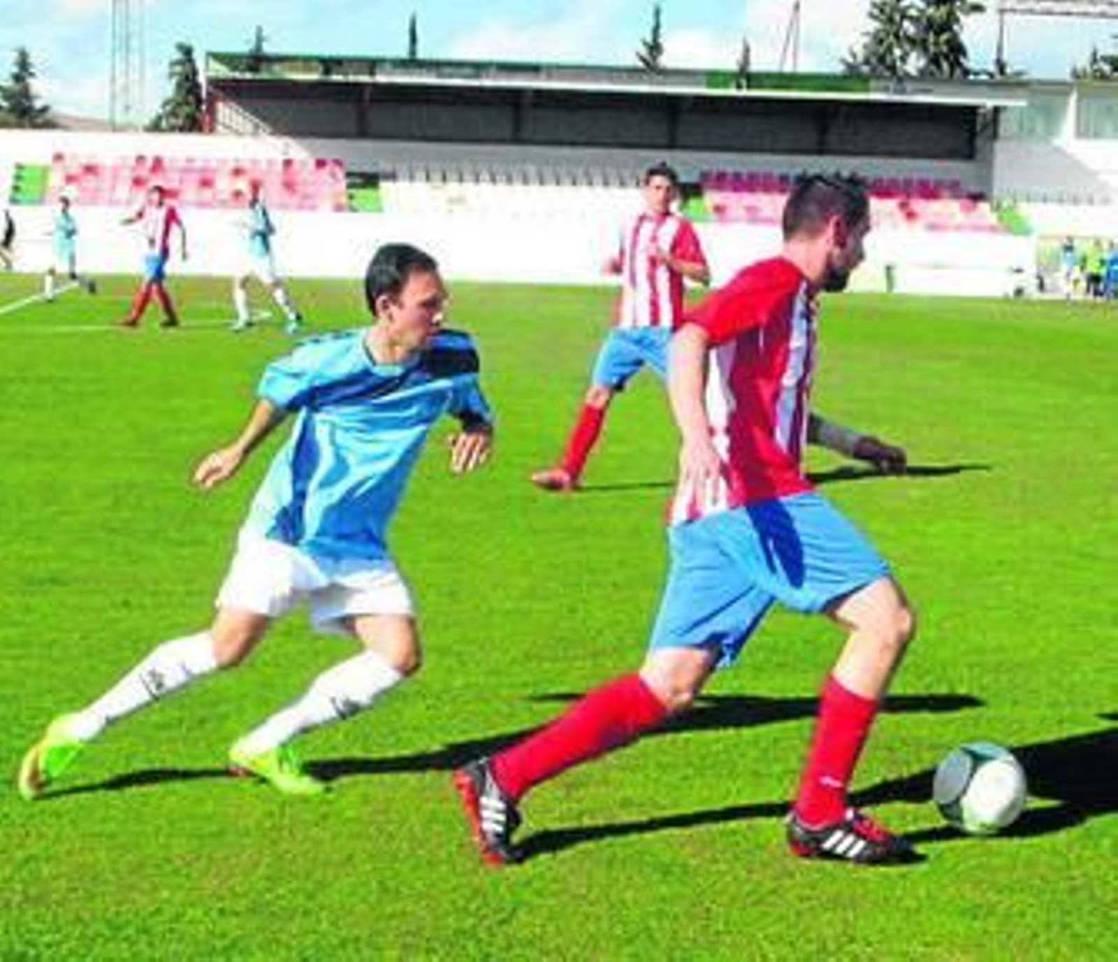 Una acción de un partido disputado en el Constantino Navarro.