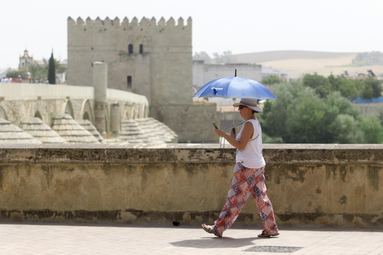Córdoba se asfixia con las temperaturas máximas de España, en imágenes