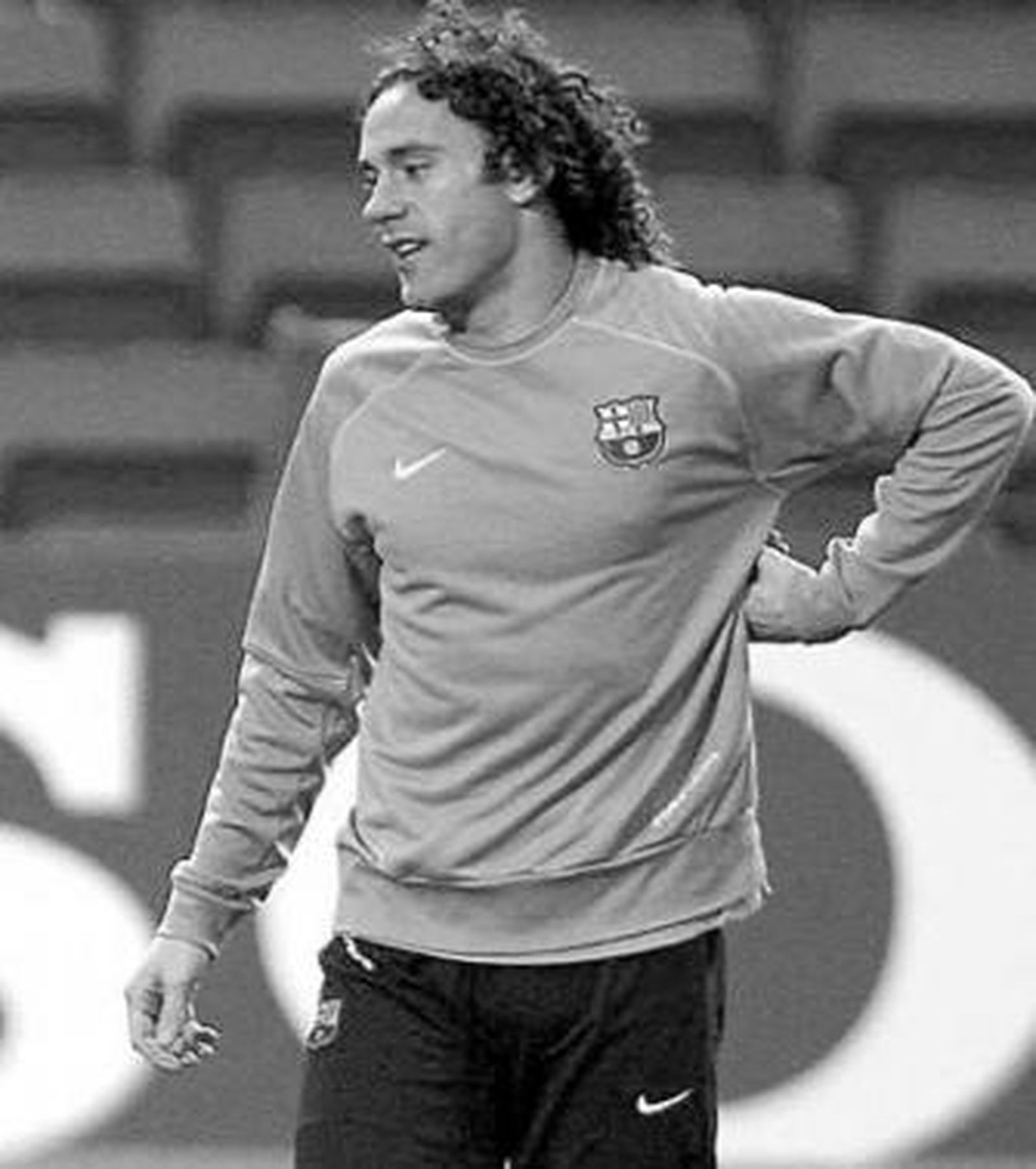 Milito, lesionado, podría dejar su puesto al francés Thuram.