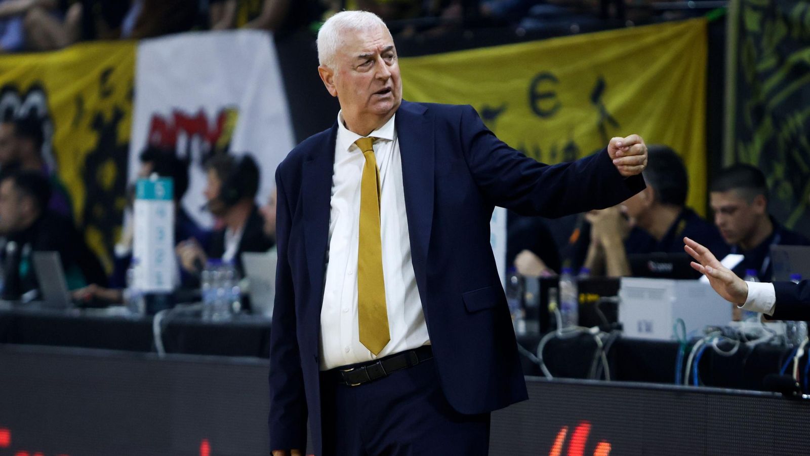 Las fotos del AEK Atenas-Unicaja de la Final Four de la Basketball Champions League