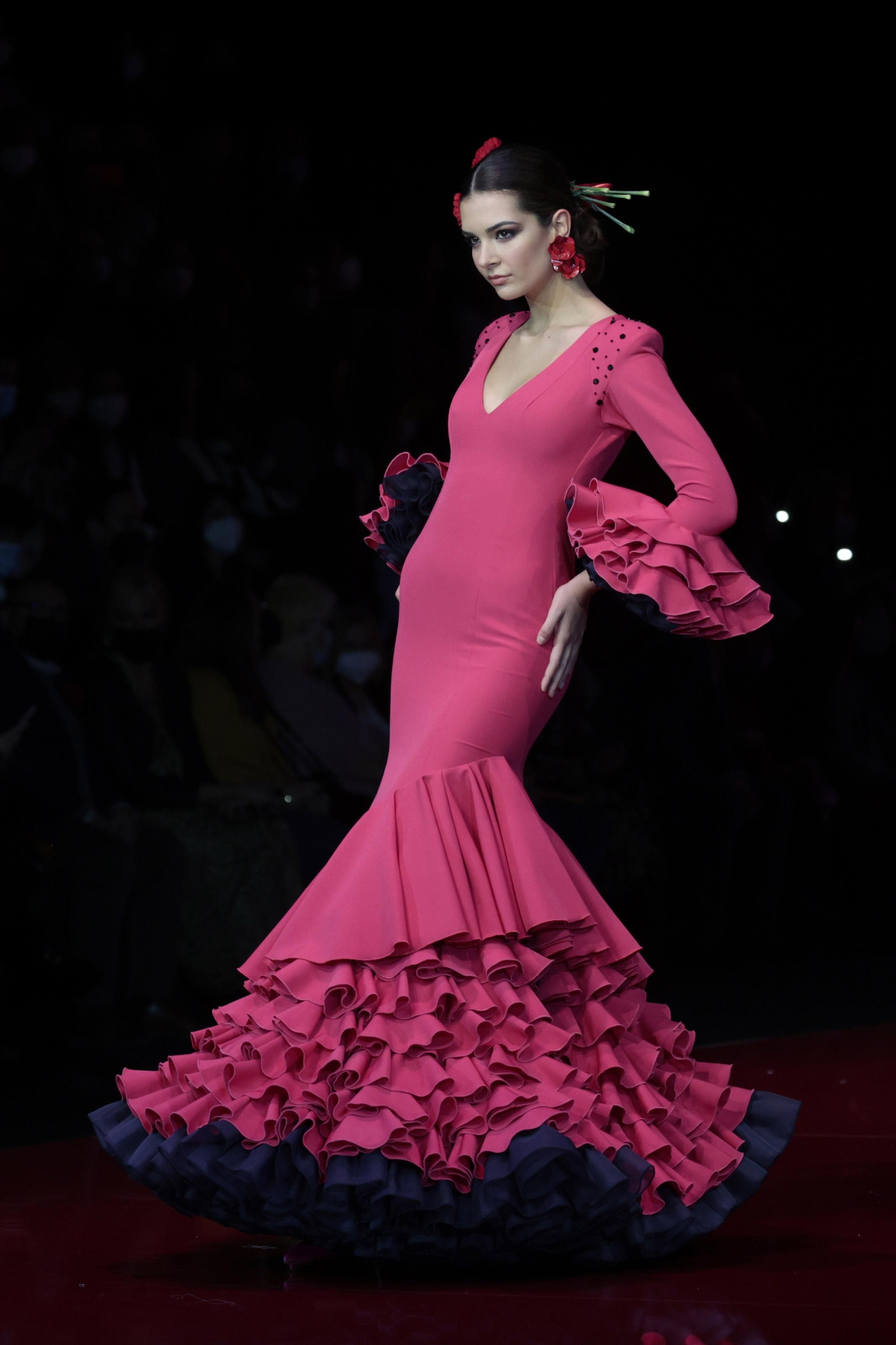 El desfile de Cristina Vázquez en SIMOF 2022, todas las fotos