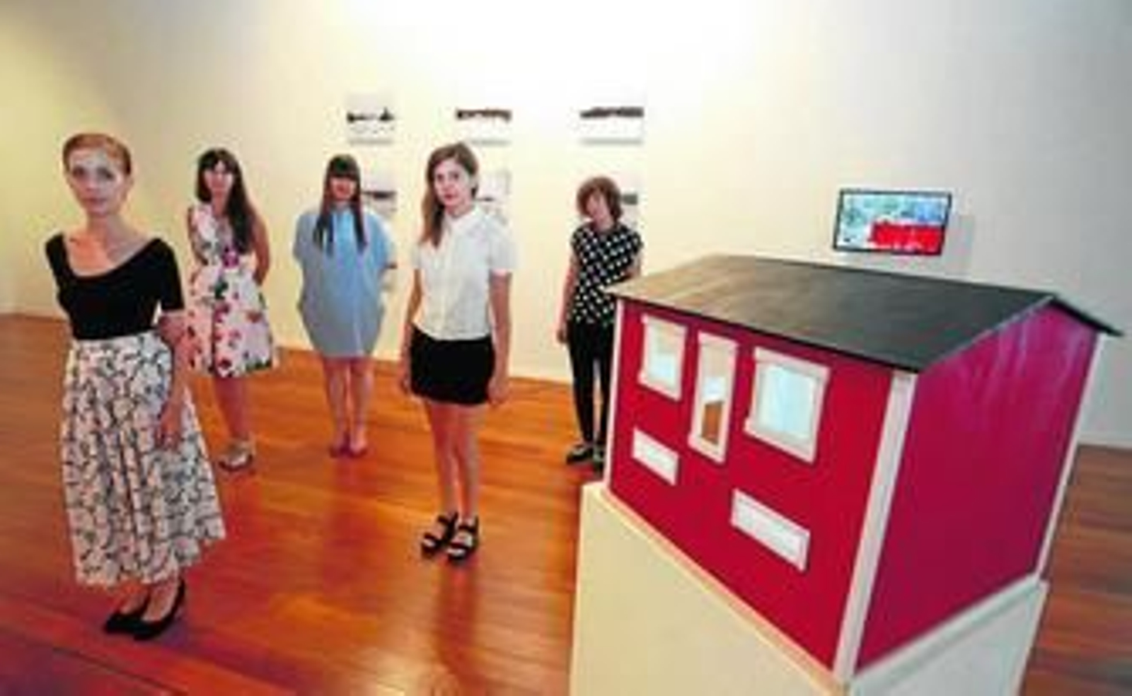 Erika Pardo, Violeta Niebla, Florencia Rojas, Rocío Verdejo y Silvia Álvarez Mena, ayer, en Iniciarte.