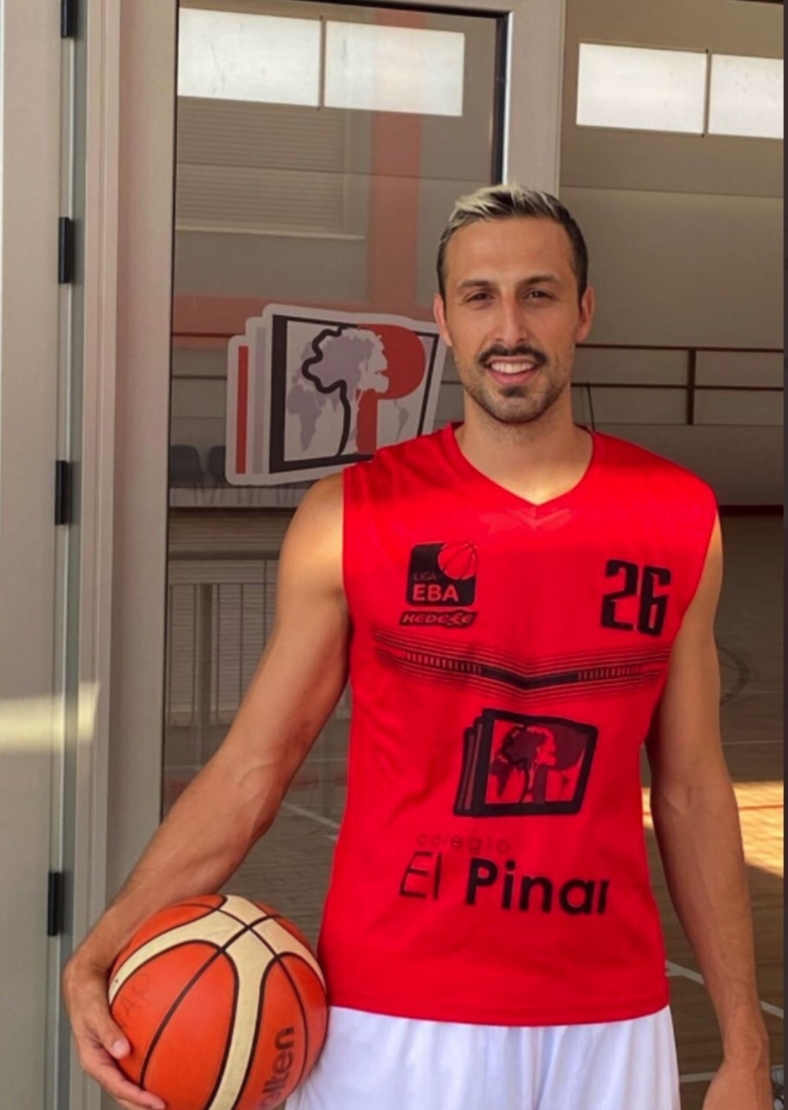 Carlos Cobos, con el Colegio El Pinar.