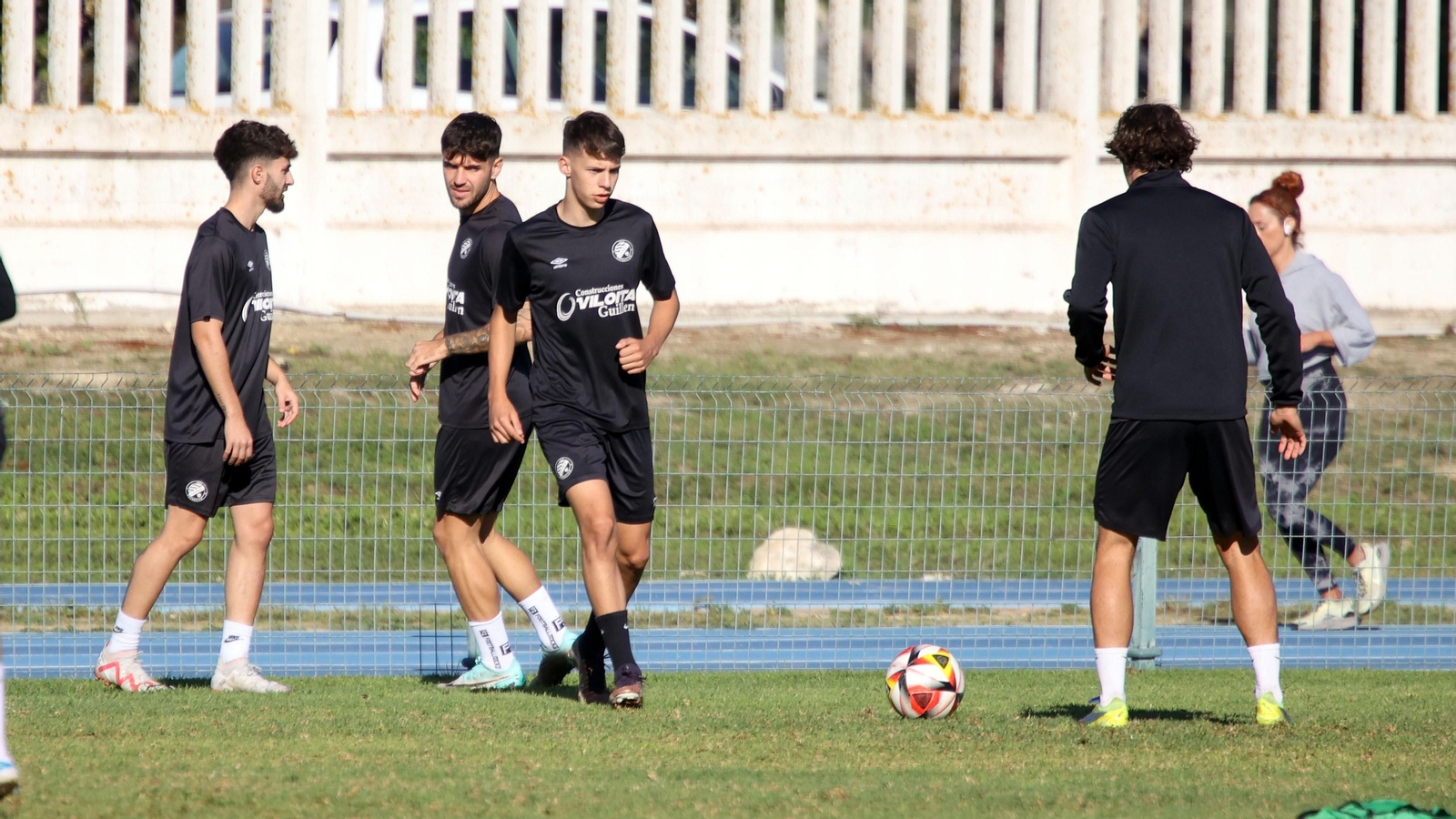 El Xerez DFC prepara con intensidad el derbi contra el Xerez CD