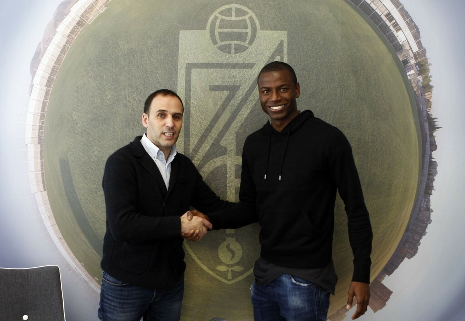 Adrián Ramos firmó por el Granada CF en enero de 2017.