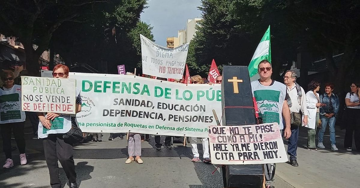 Almería sale a la calle para denunciar el deterioro de la Sanidad y una ...