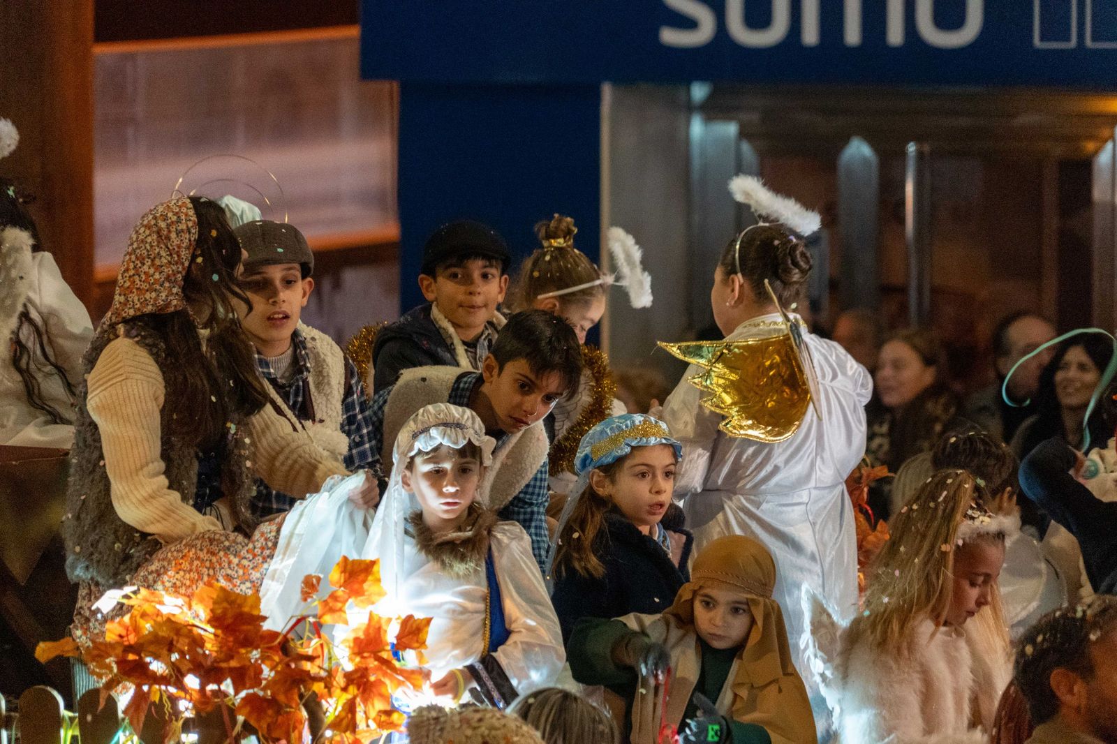 Las mejores fotografías del recorrido y la llegada al ayuntamiento de la cabalgata de Reyes Magos 2026