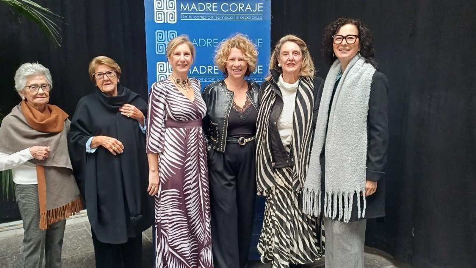 Conchita Gutiérrez, Encarnita Pérez, María Eugenia Mier, María Isabel Sicre y Susana Vega