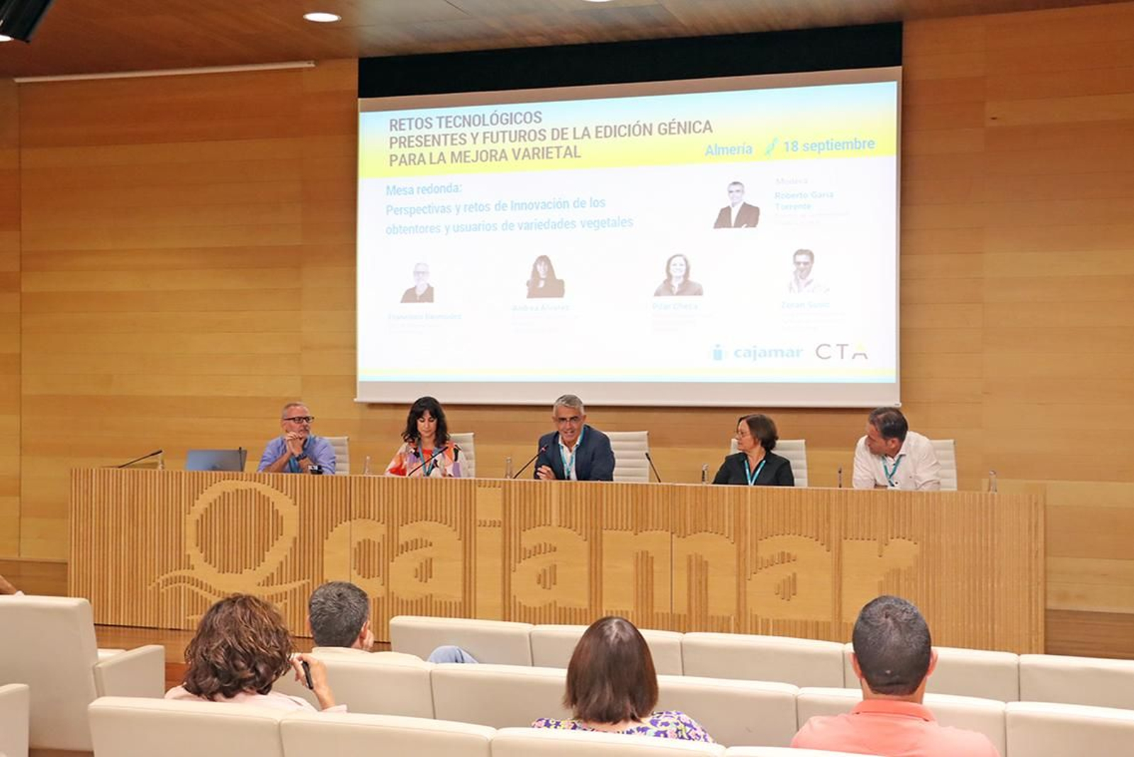 Mesa sobre los retos de innovación de los obtentores y usuarios de las variedades vegetales. Mesa sobre los retos de innovación de los obtentores y usuarios de las variedades vegetales.