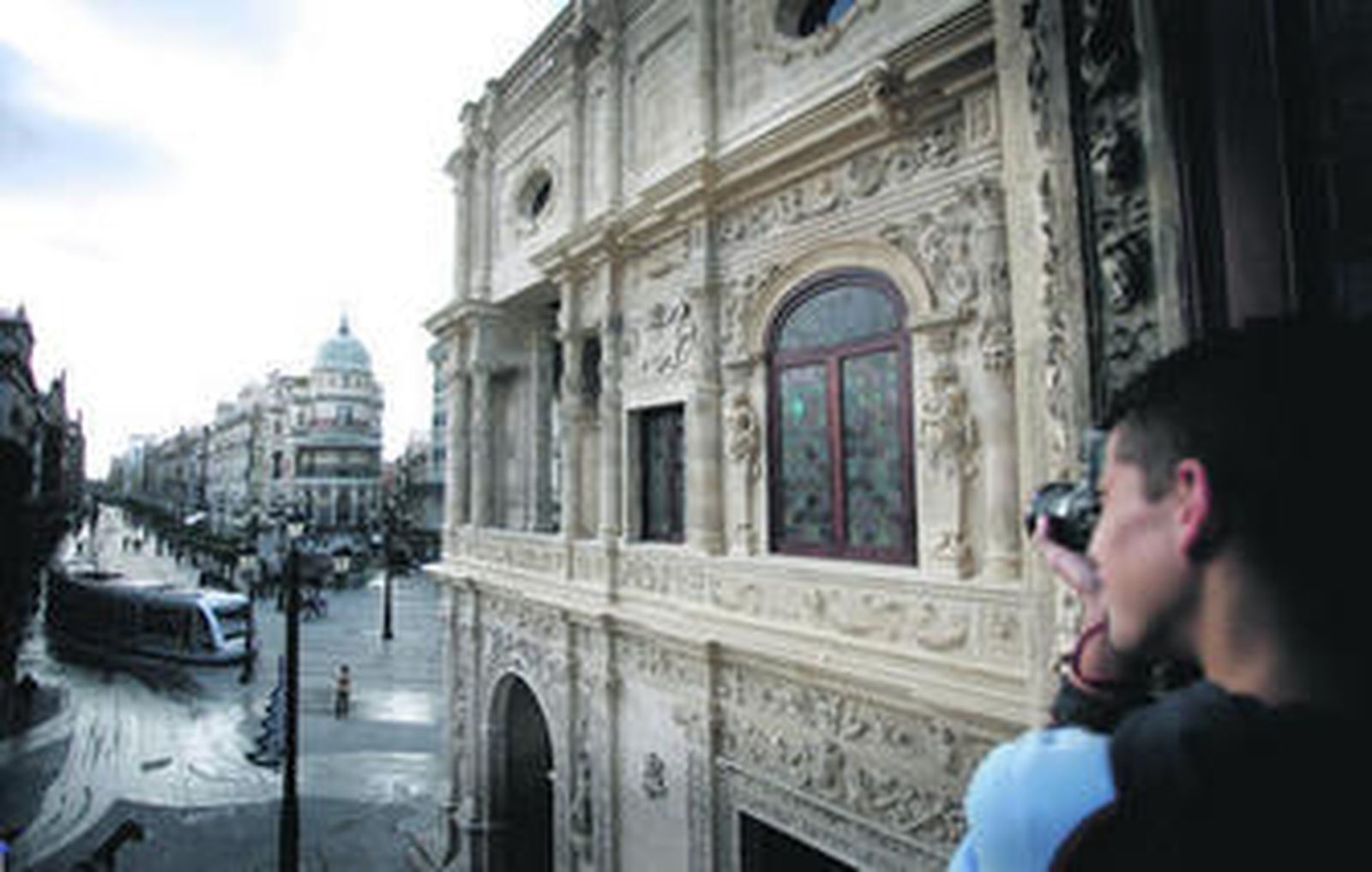 El Ayuntamiento cerrará 2012 con 10 millones más de deuda