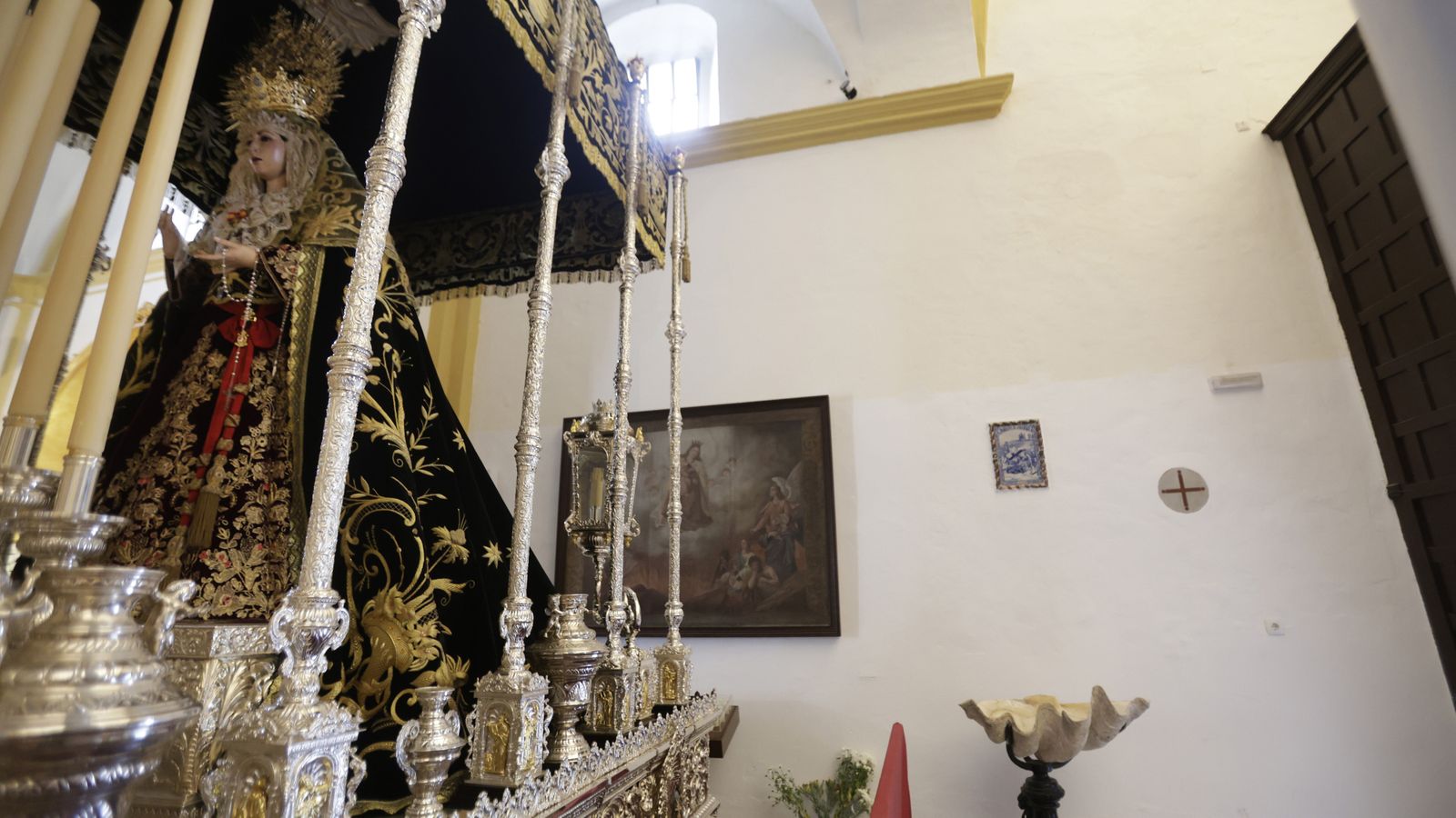 Preparativos en las iglesias de Algeciras para la Magna Mariana, en imágenes