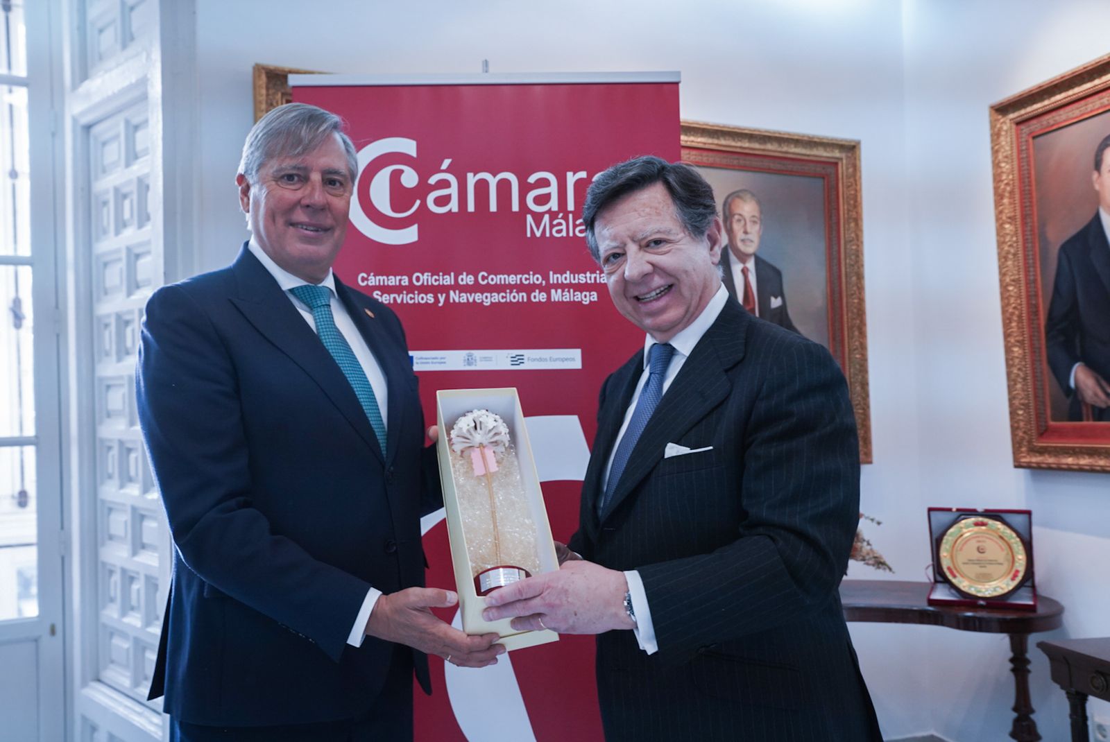 José Carlos Escribano, presidente de la Cámara de Comercio de Málaga; e Íñigo de Palacio España, embajador de España en Japón