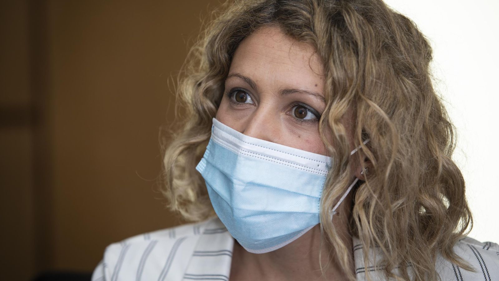 Otra foto de Vera, esta con mascarilla