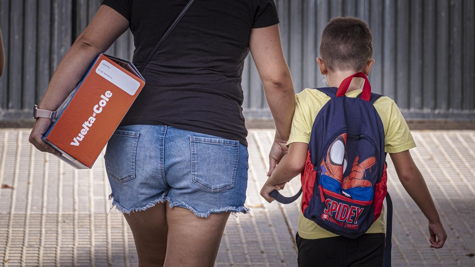 Los niños vuelven al cole en el CEIP Fermín Salvochea de Cádiz para el curso 2024-2025 Los niños vuelven al cole en el CEIP Fermín Salvochea de Cádiz para el curso 2024-2025