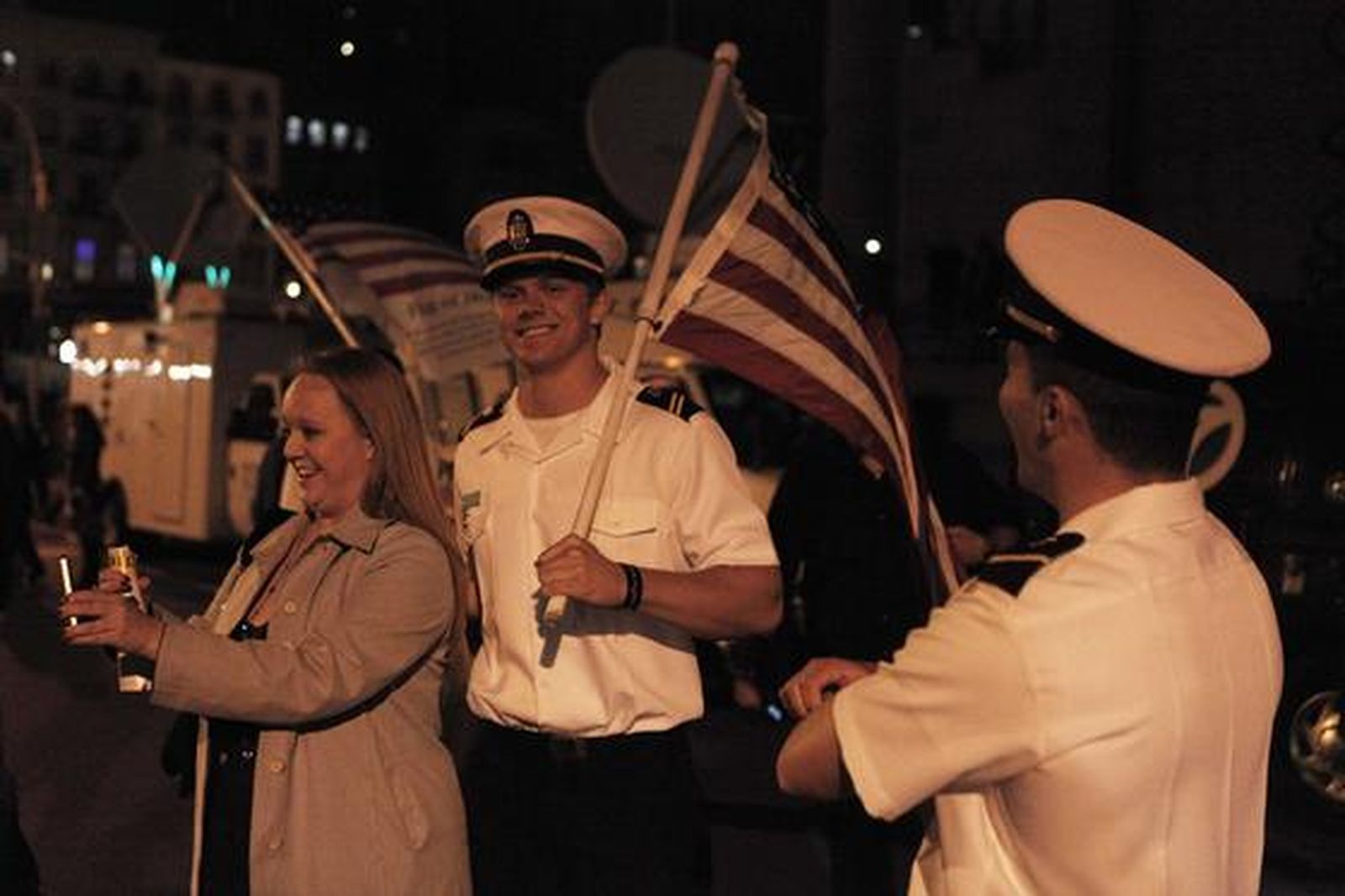 Fiesta en las calles de Washington y Nueva York por la muerte del líder de Al Qaeda.

Foto: AFP/Reuters/EFE