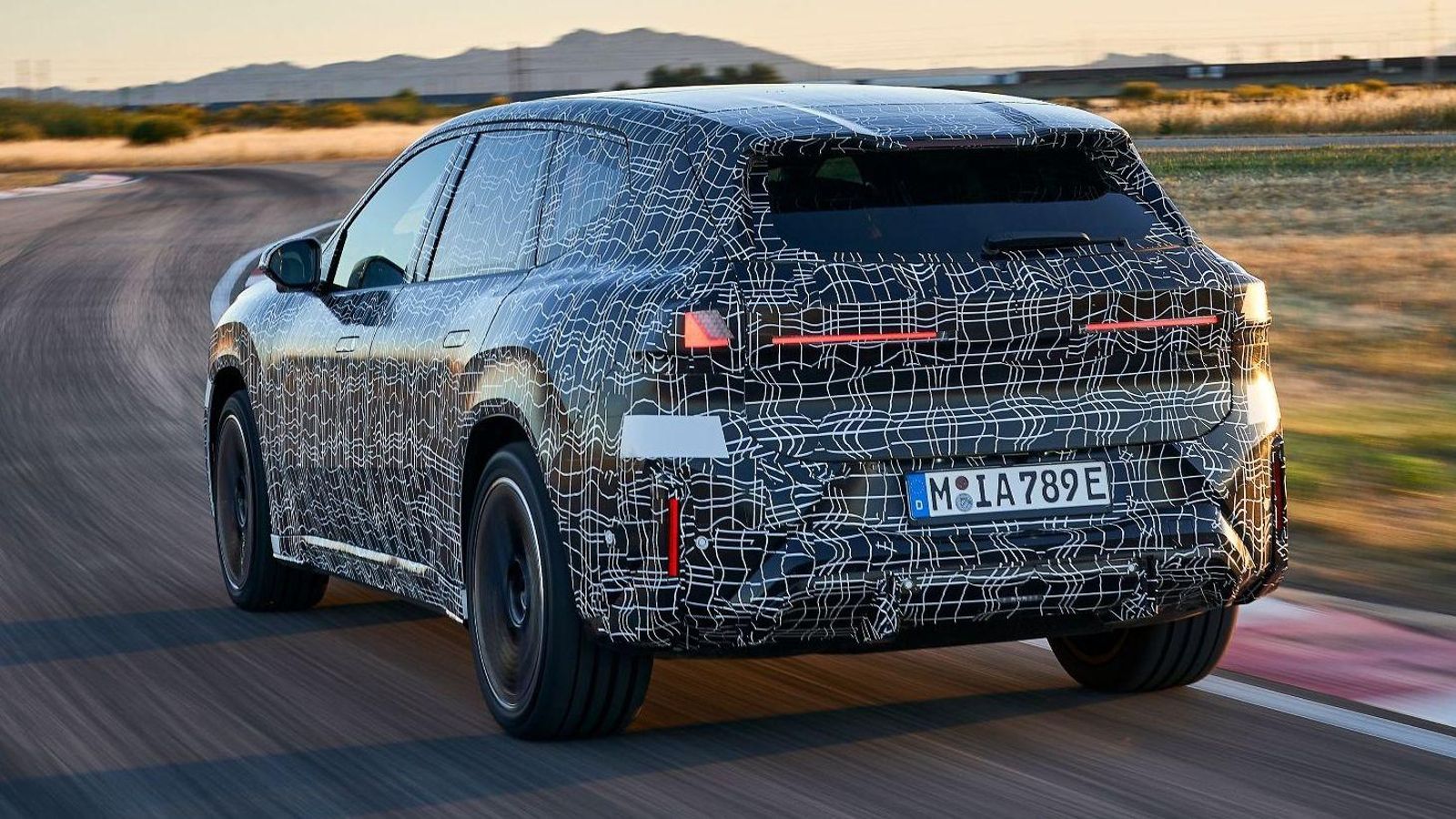 Poco quedará del actual BMW X3 en sus sustituto eléctrico que llegará al mercado, probablemente, a principios del año que viene, si no antes.. Poco quedará del actual BMW X3 en sus sustituto eléctrico que llegará al mercado, probablemente, a principios del año que viene, si no antes..