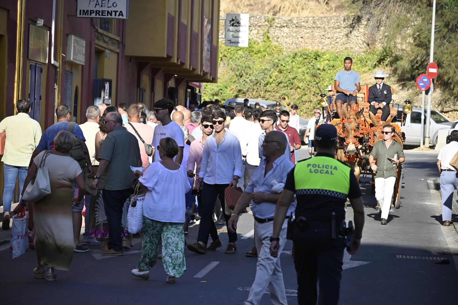 Imágenes de ambiente en el tercer día de toros en Huelva