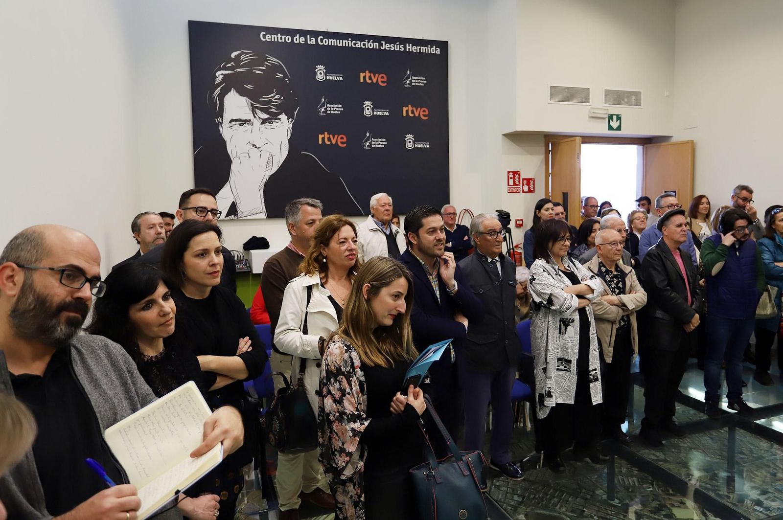 El Centro de Comunicación "Jesús Hermida" abre sus puertas, en imágenes