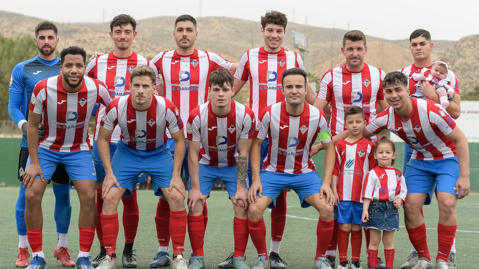 Once presentado por el conjunto almeriense contra los granadinos.