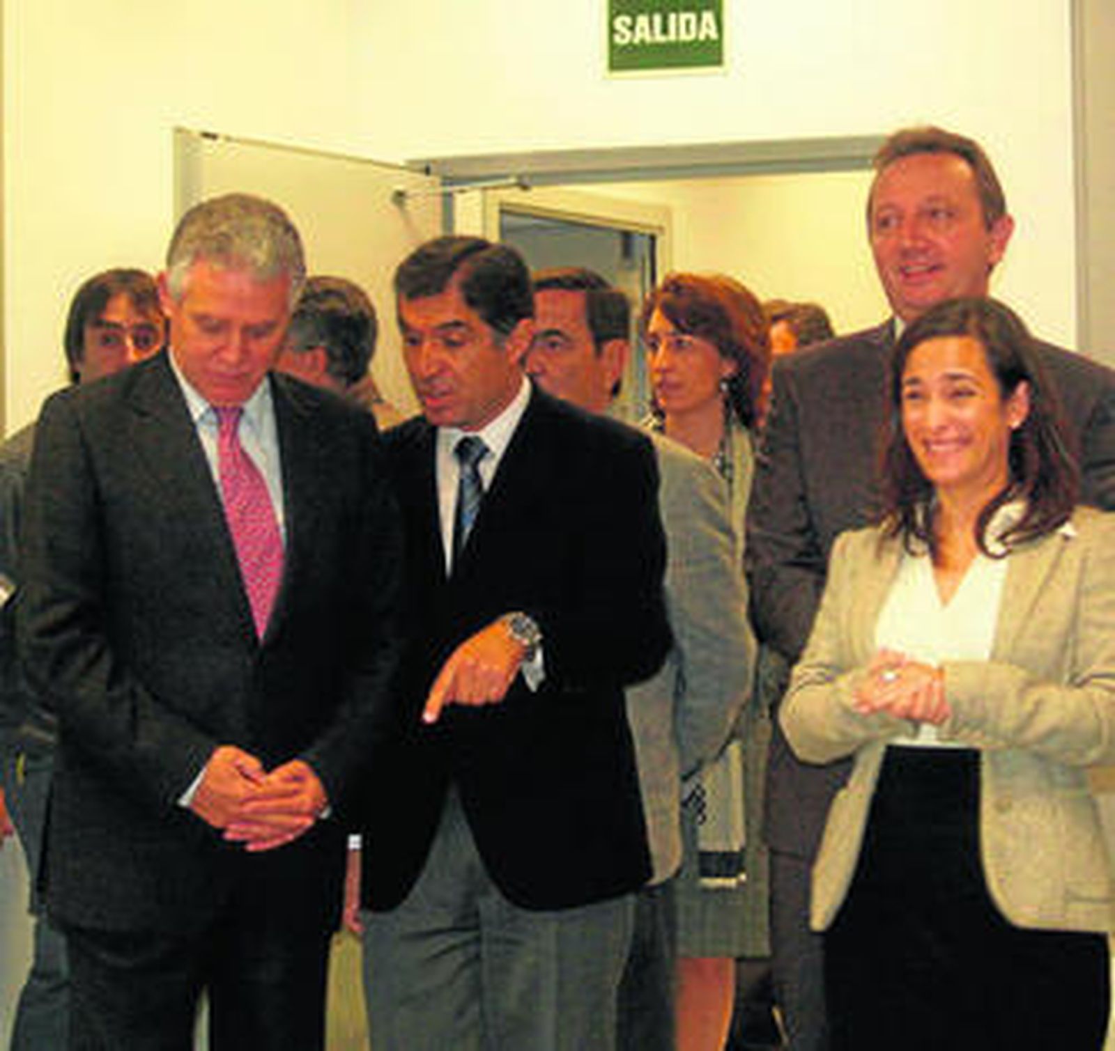 El consejero de Gobernación, Francisco Menacho, fue el encargado de la inauguración de los juzgados de El Ejido.