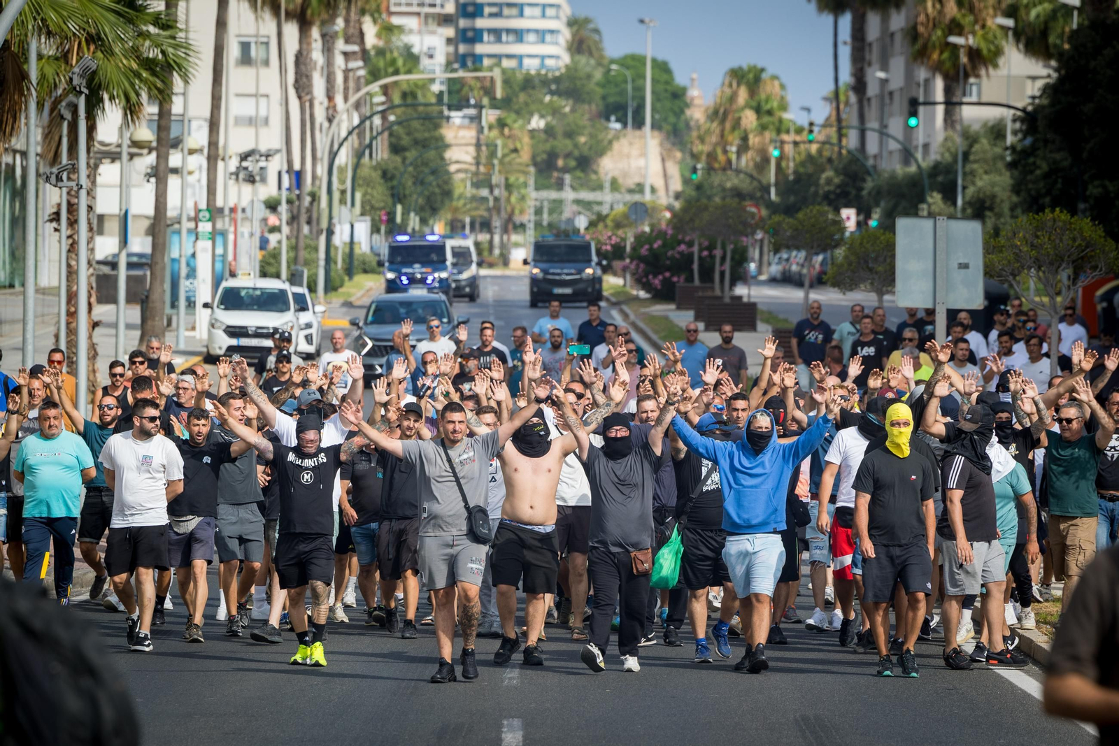 Imágenes de las protestas de trabajadores del metal en Cádiz tras el preacuerdo entre UGT y patronal