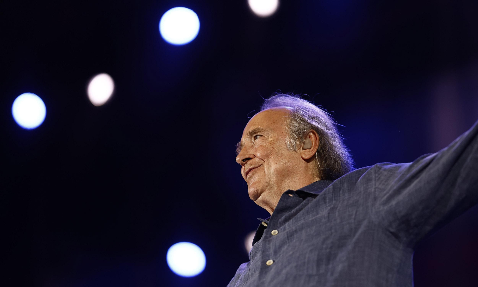 Las imágenes del concierto de Joan Manuel Serrat en Sevilla