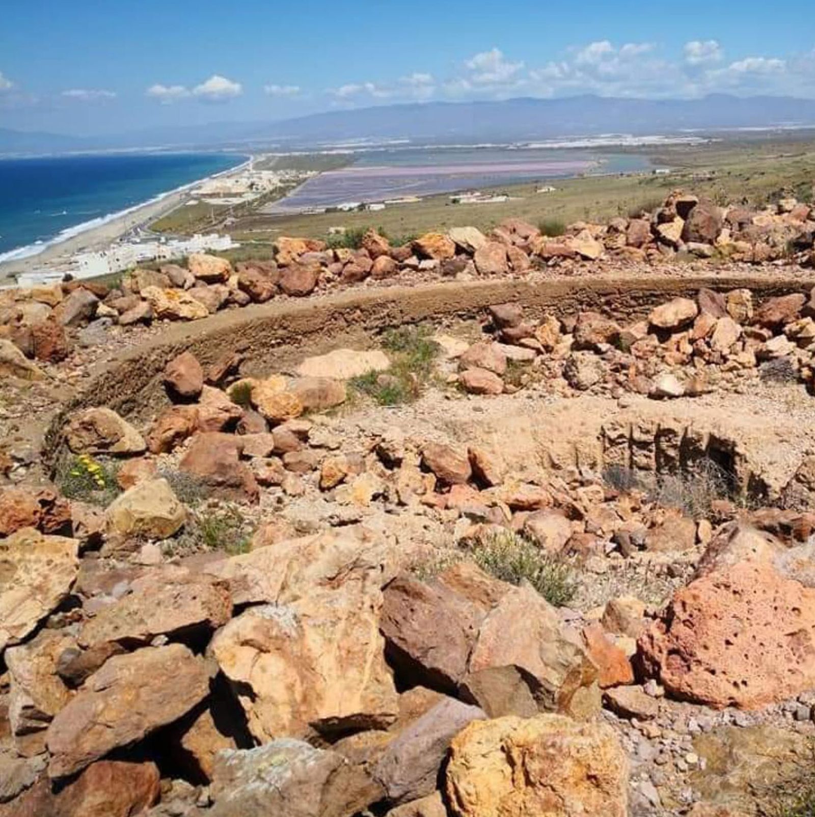 Batería en la costa almeriense