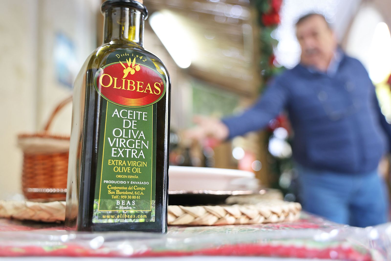 Imágenes de la XIV Muestra de Aceites, Quesos y Conservas en Aceite de la provincia de Huelva