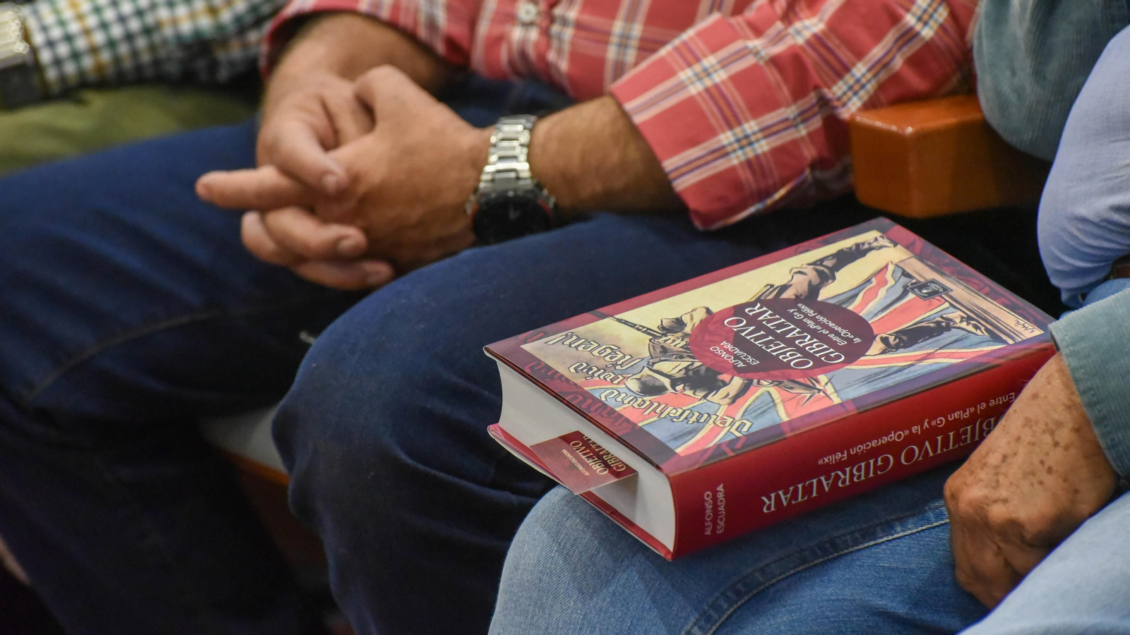 Presentación del libro 'Objetivo Gibraltar' de Alfonso Escuadra