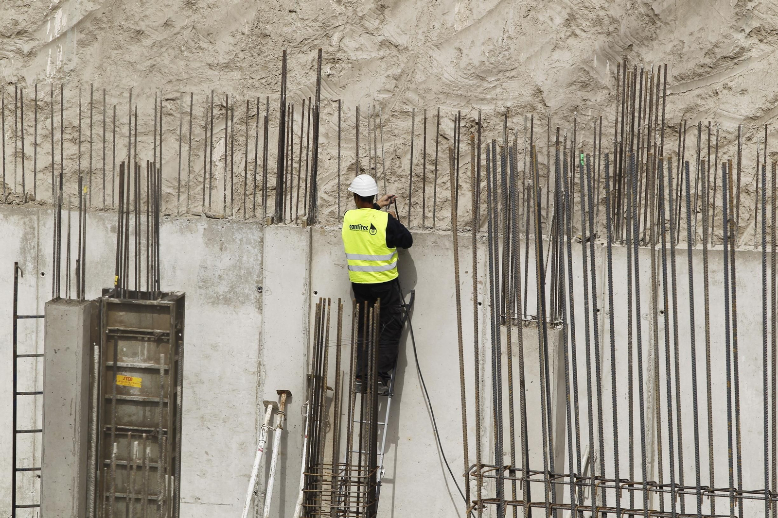 Fotogalería coronavirus a pie de obra en Almería