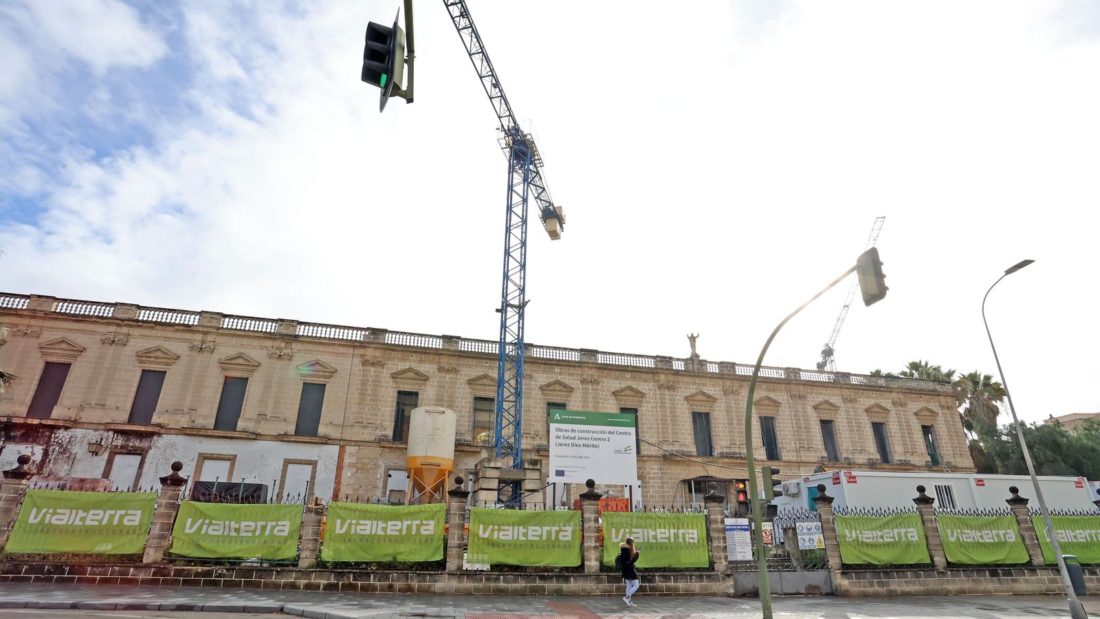 Obras en el futuro centro de salud de Madre de Dios, que llevará por nombre centro de salud Esperanza de la Yedra.