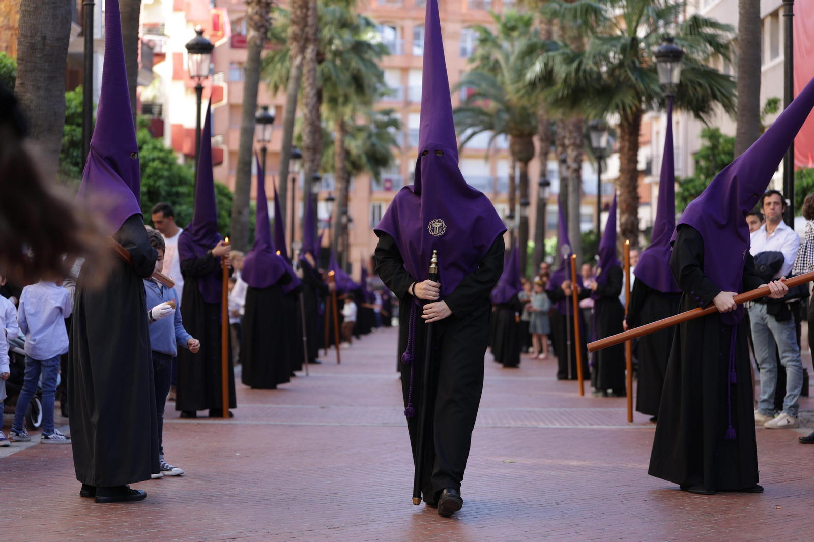 Imágenes de la Hermandad del Descendimiento en la Semana Santa de Huelva 2023
