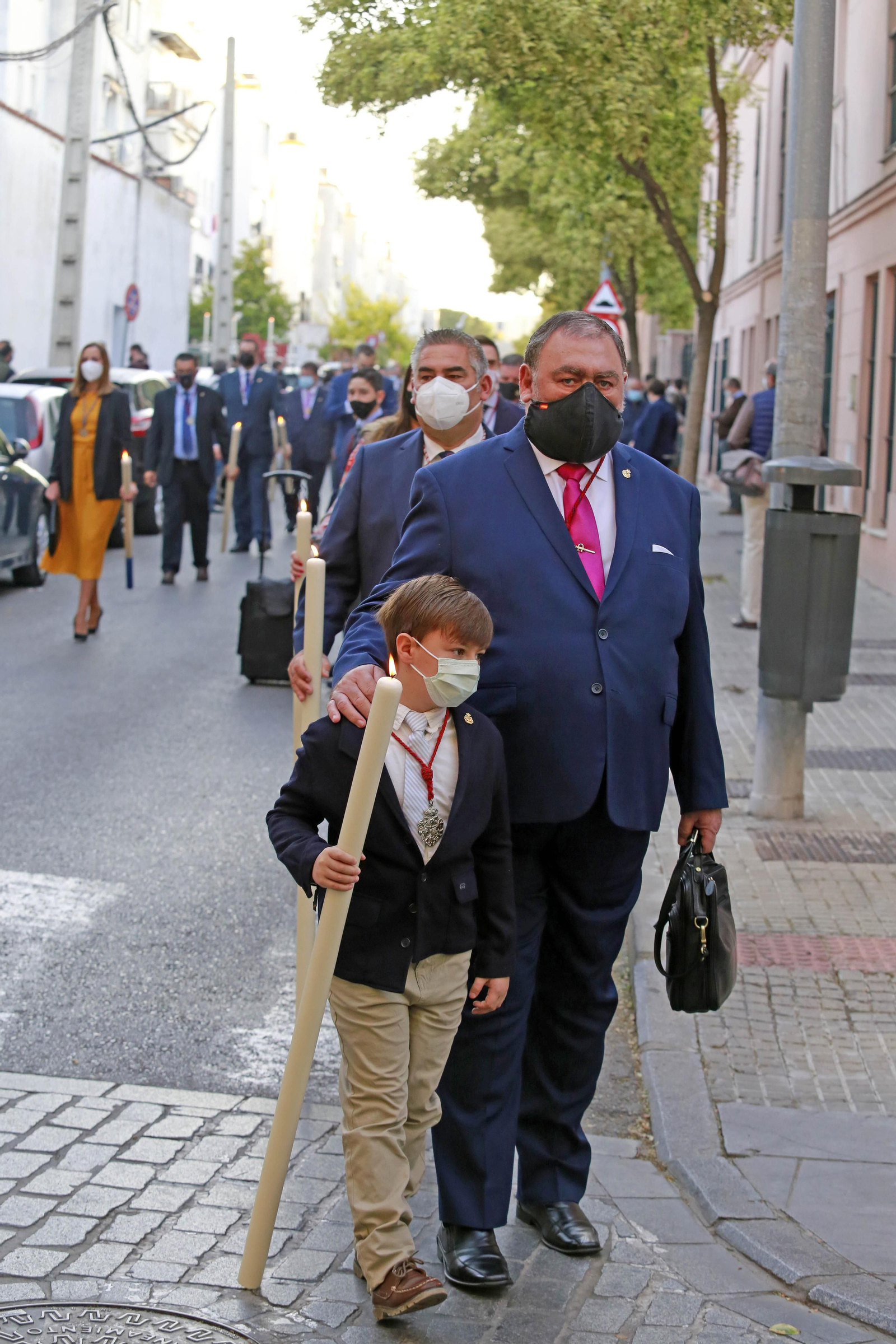 Imágenes del rosario de la Aurora de la Candelaria por los jardines de la Atalaya