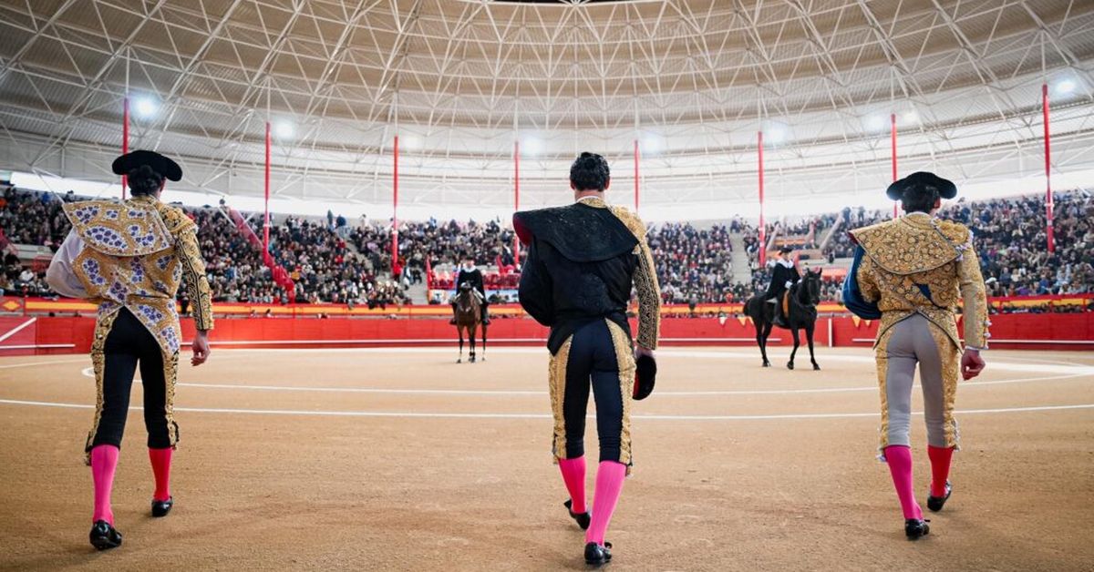 Juan Ortega sale a hombros en la última de Valdemorillo