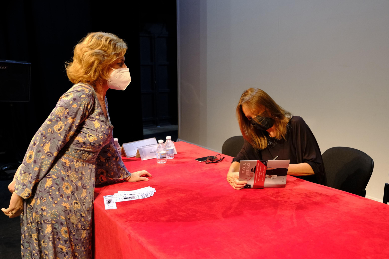 Fotogalería del Diario de los Libros, con María Dueñas. Almería