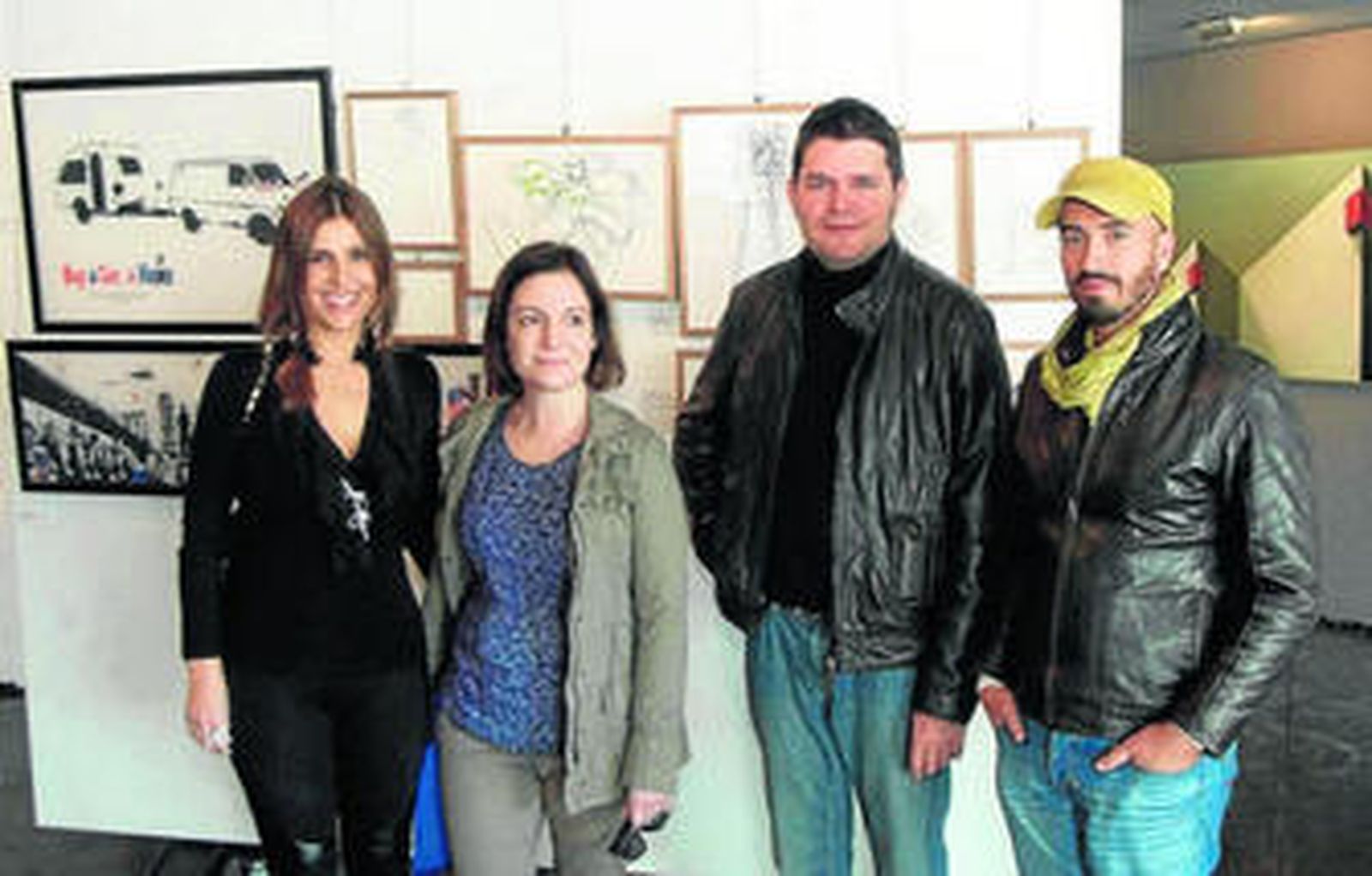 Ana Mercader con Carmen López, Emilio Pérez y José Luis Puche en AM Gallery.